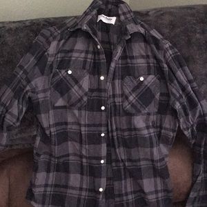 Men’s flannel button up